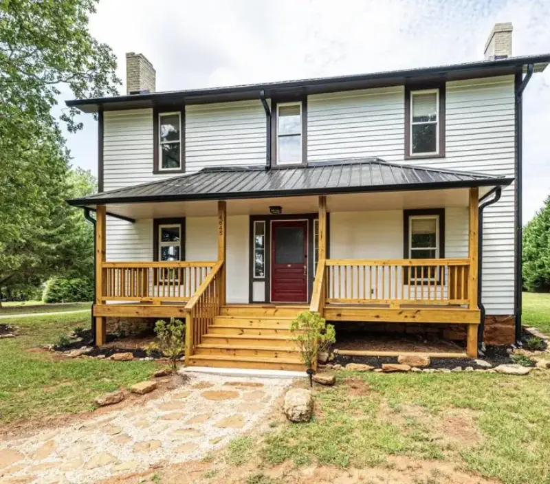 Custom pergola and shade structure built by Deck Unique in Conover NC